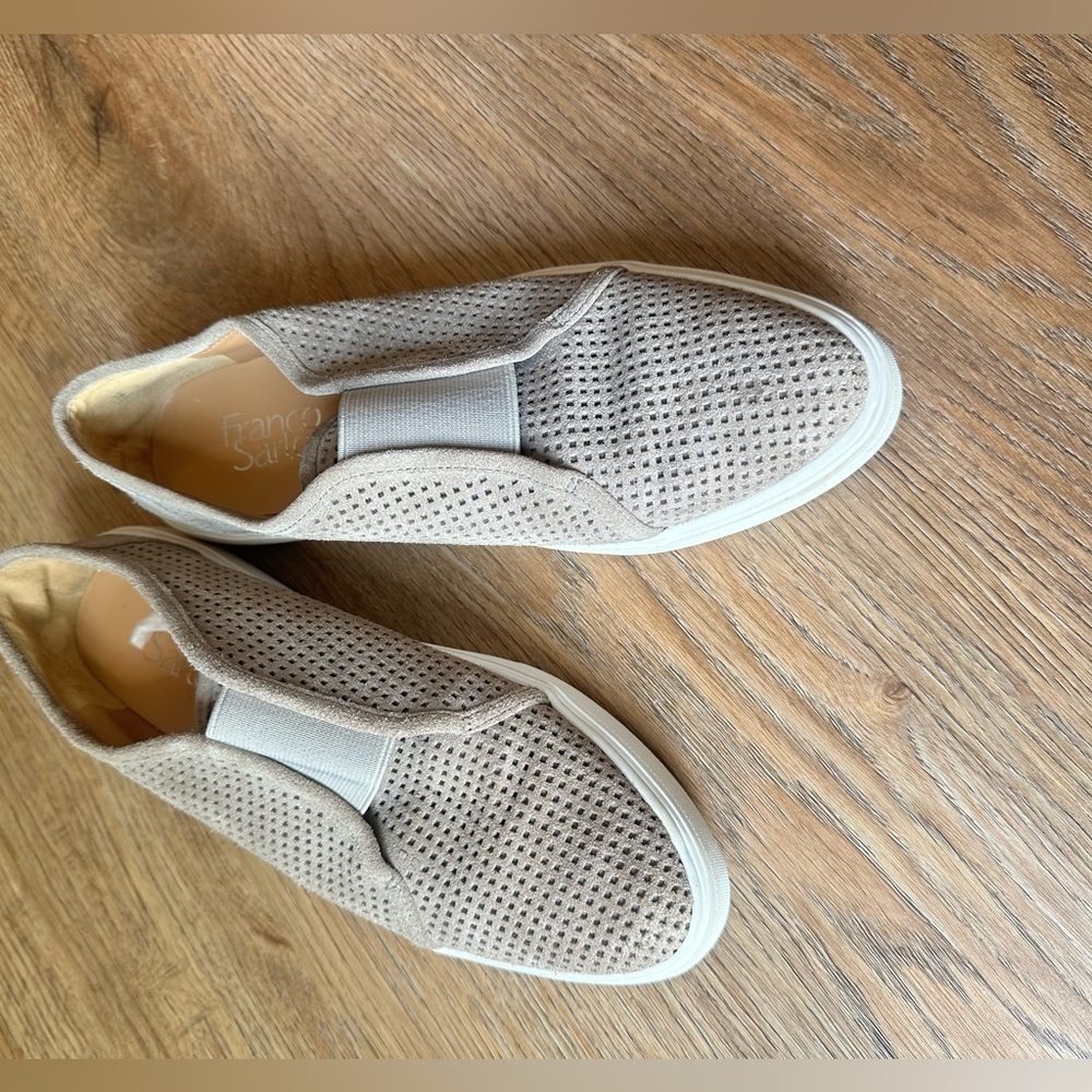 Franco Sarto grey suede slip on shoes, size 7 - Picture 2 of 8
